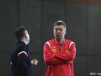 半岛体育登入-关于国乒谁最刺头!李隼:别看孙颖莎笑呵呵的她很难对付的信息