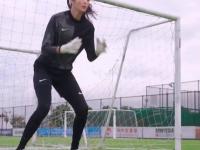 半岛体育网页版-豪取一胜！女足队员勇往直前！