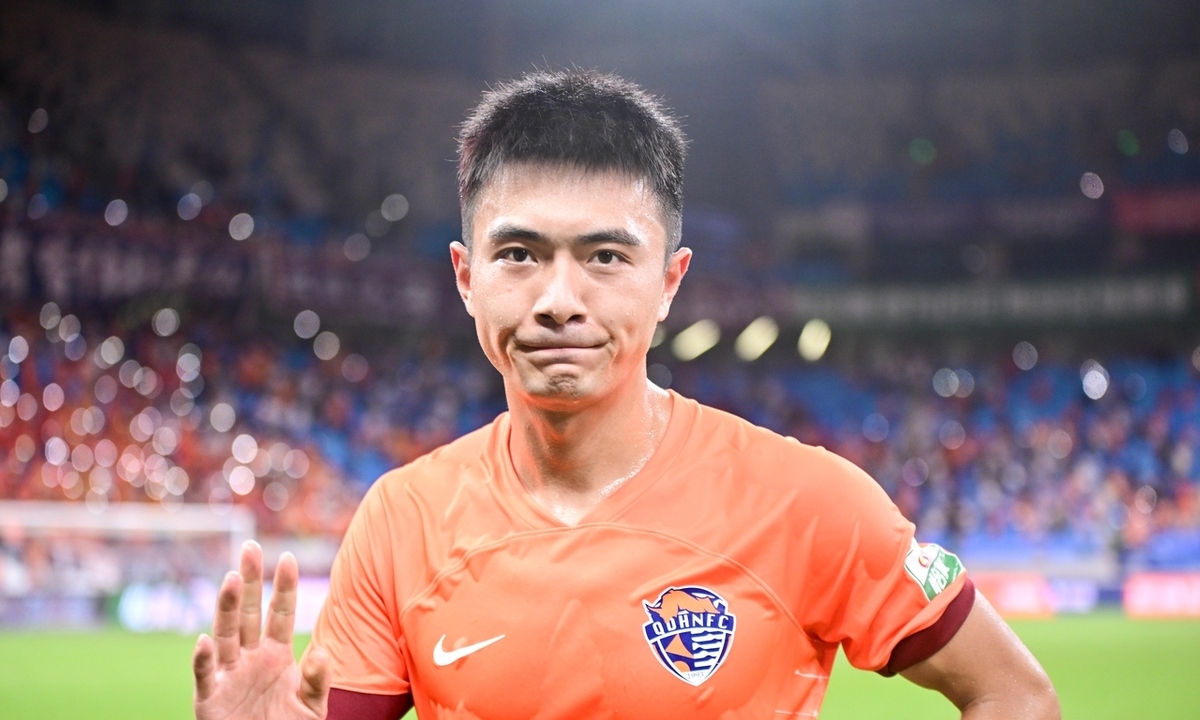20岁后卫加盟津门虎！于根伟没接触李磊，石炎训练，张威踢中甲！两大外援续约的简单介绍