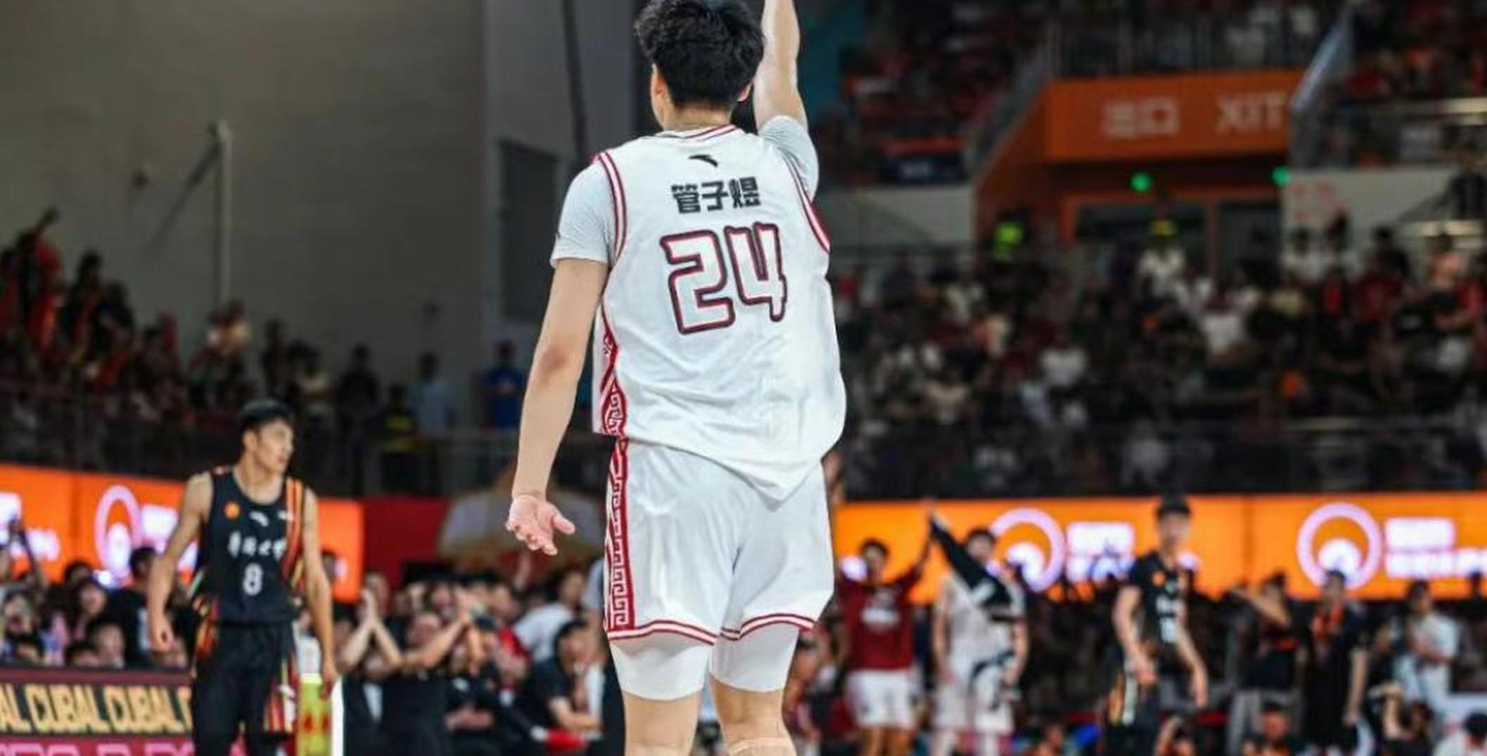 广州男篮官宣：北大男篮球员管子煜加盟广州队的简单介绍