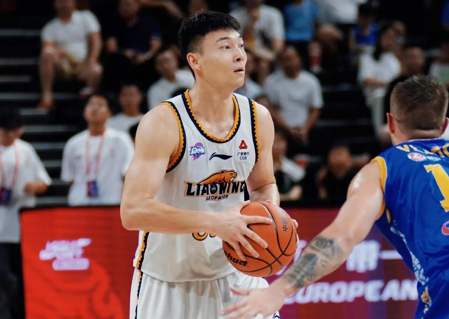 弗格32分辽宁终结上海16连胜江苏不敌新疆