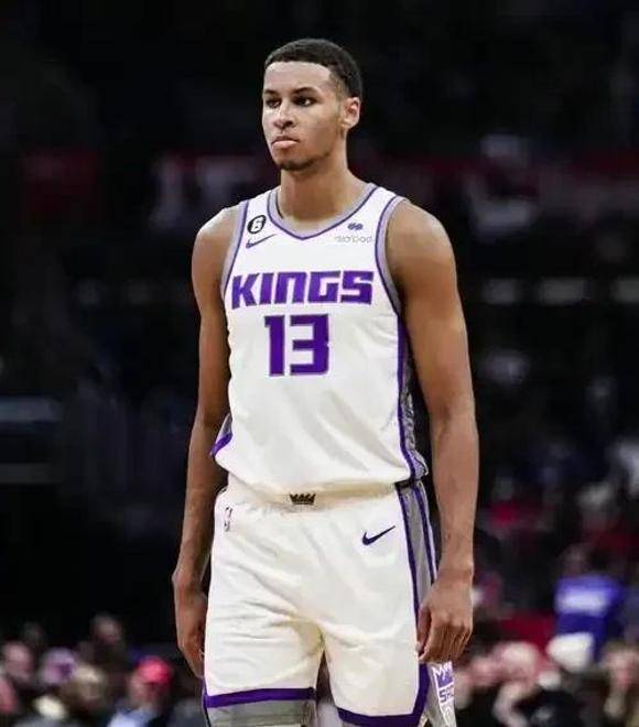 NBA媒体透露：太阳对库明加的报价是罗伊斯-奥尼尔、理查兹、以及4个二轮选秀权的简单介绍