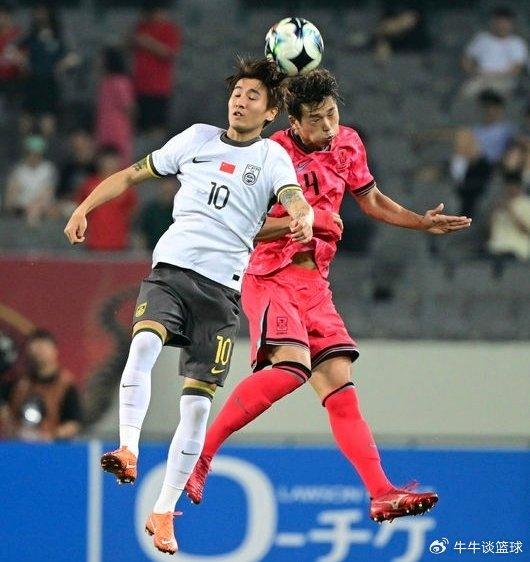 关于避免惨败?国足VS日本以守为主或变阵5后卫的信息
